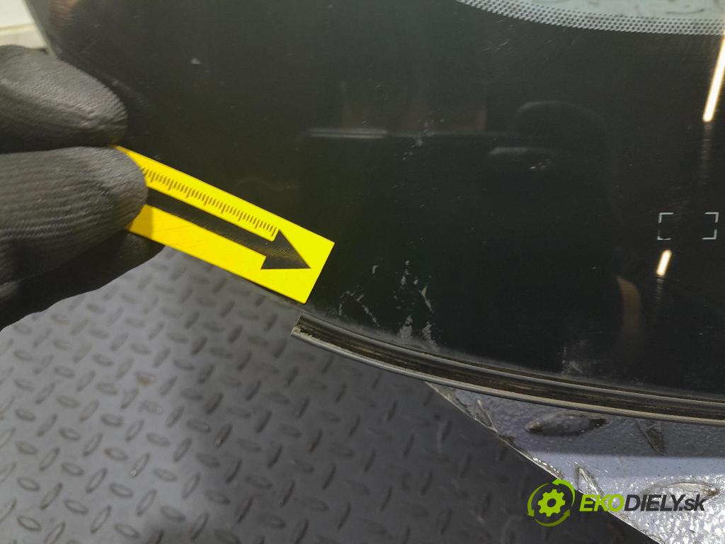 Ford Mondeo 2017 sklo Predné: přední: