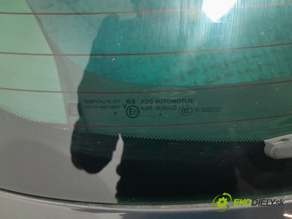 Opel Insignia 2014 zadna dveře kufra: kufra: