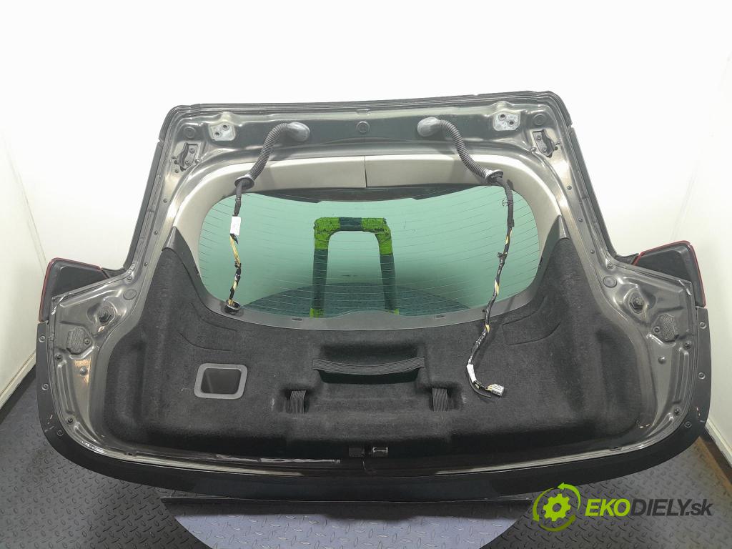 Opel Insignia 2014 zadna dveře kufra: kufra: 