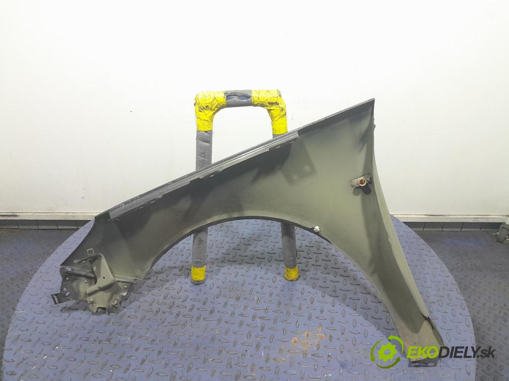 Opel Insignia 2014 blatník Predné v pravo: 