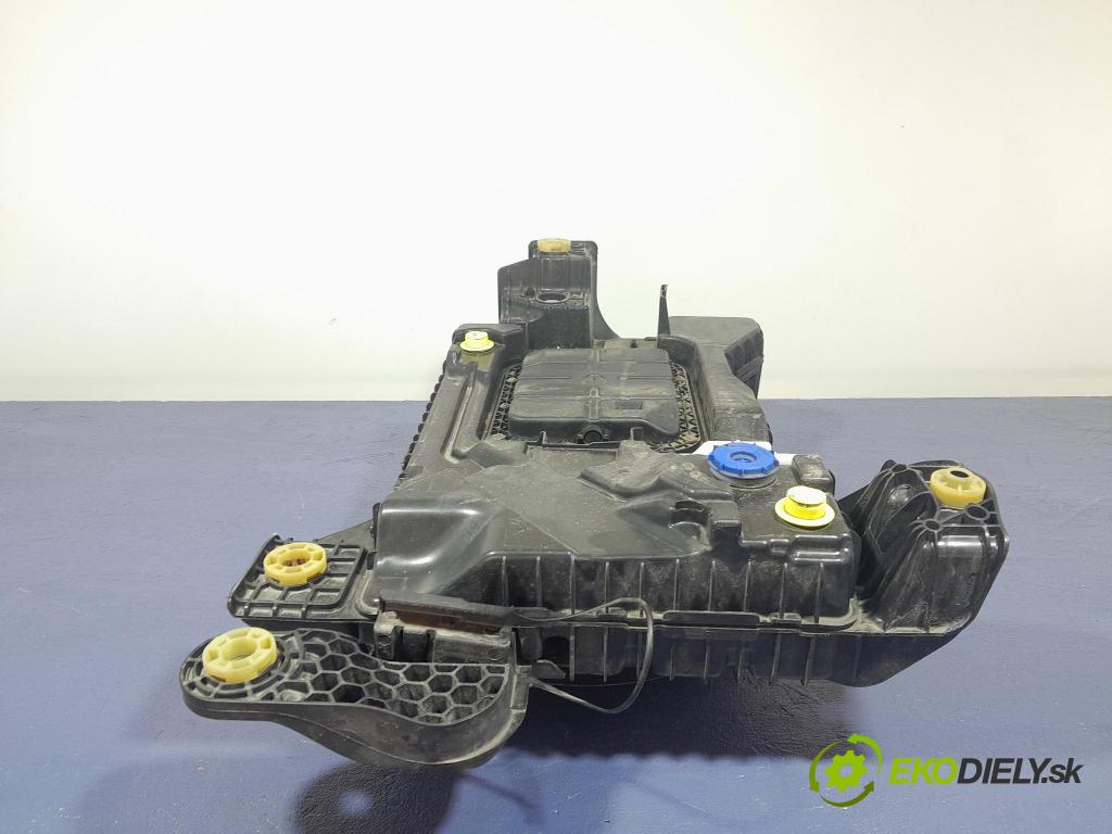 Citroen C5 aircross 2019 Nádrž: AdBlue: 12678023