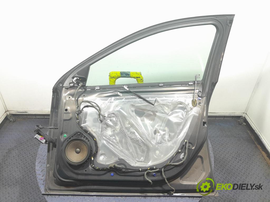 Opel Insignia 2014 dvere Predné pravé 