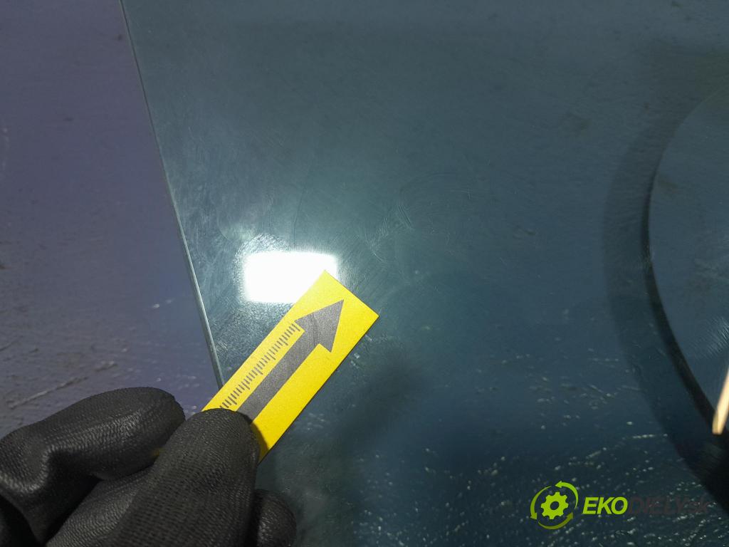 Skoda Octavia 2023 sklo dvere Predné Prava: 5E3845202