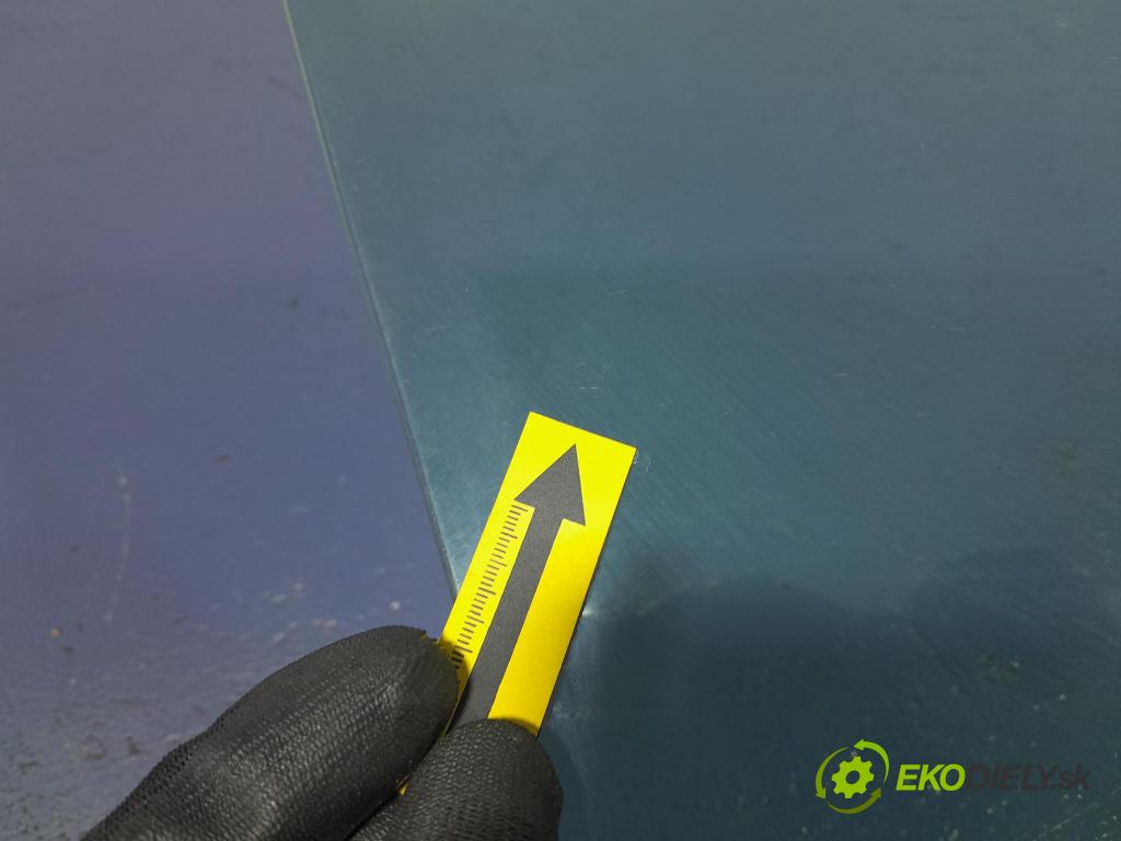 Skoda Octavia 2023 sklo dvere Predné Prava: 5E3845202