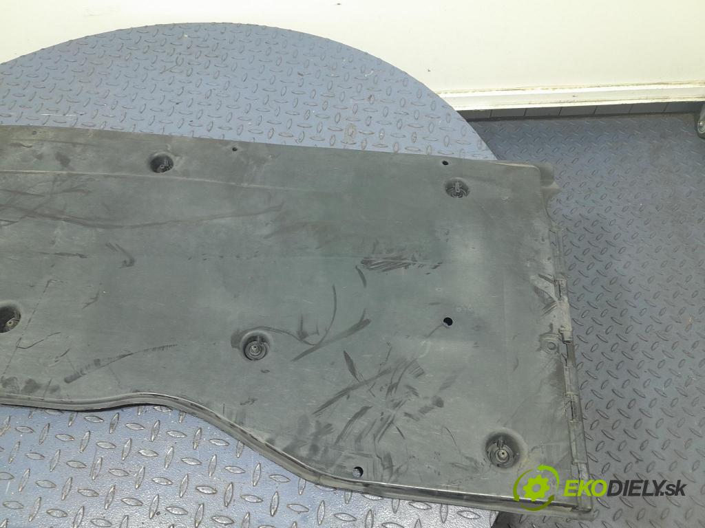 Skoda Octavia 2023 kryt Plast: podvozek: 5WA825201E