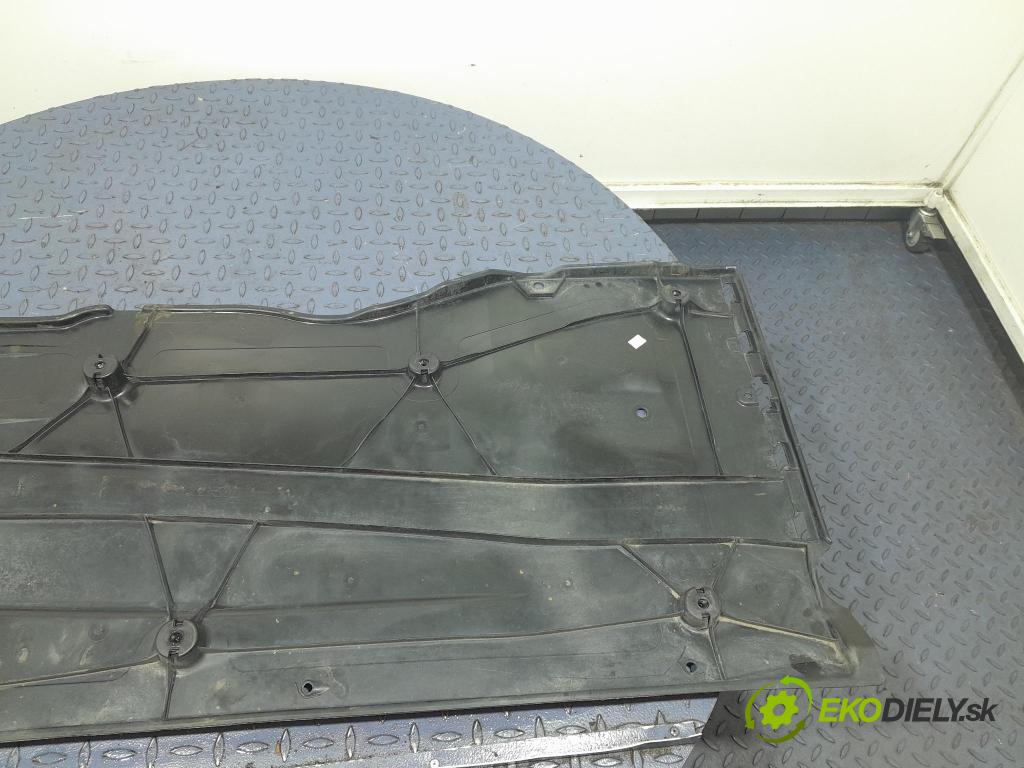 Skoda Octavia 2023 kryt Plast: podvozek: 5WA825201E