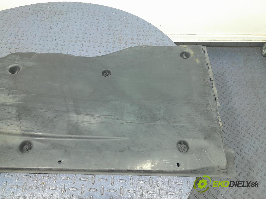 Skoda Octavia 2023 kryt Plast: podvozek: 5WA825202E