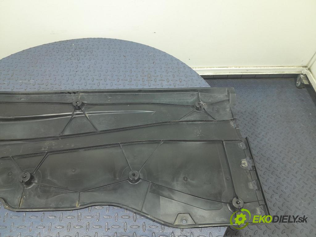 Skoda Octavia 2023 kryt Plast: podvozek: 5WA825202E