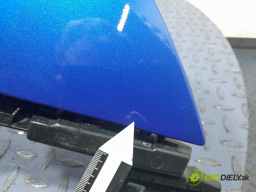 Skoda Octavia 2023 blatník Predné v pravo: