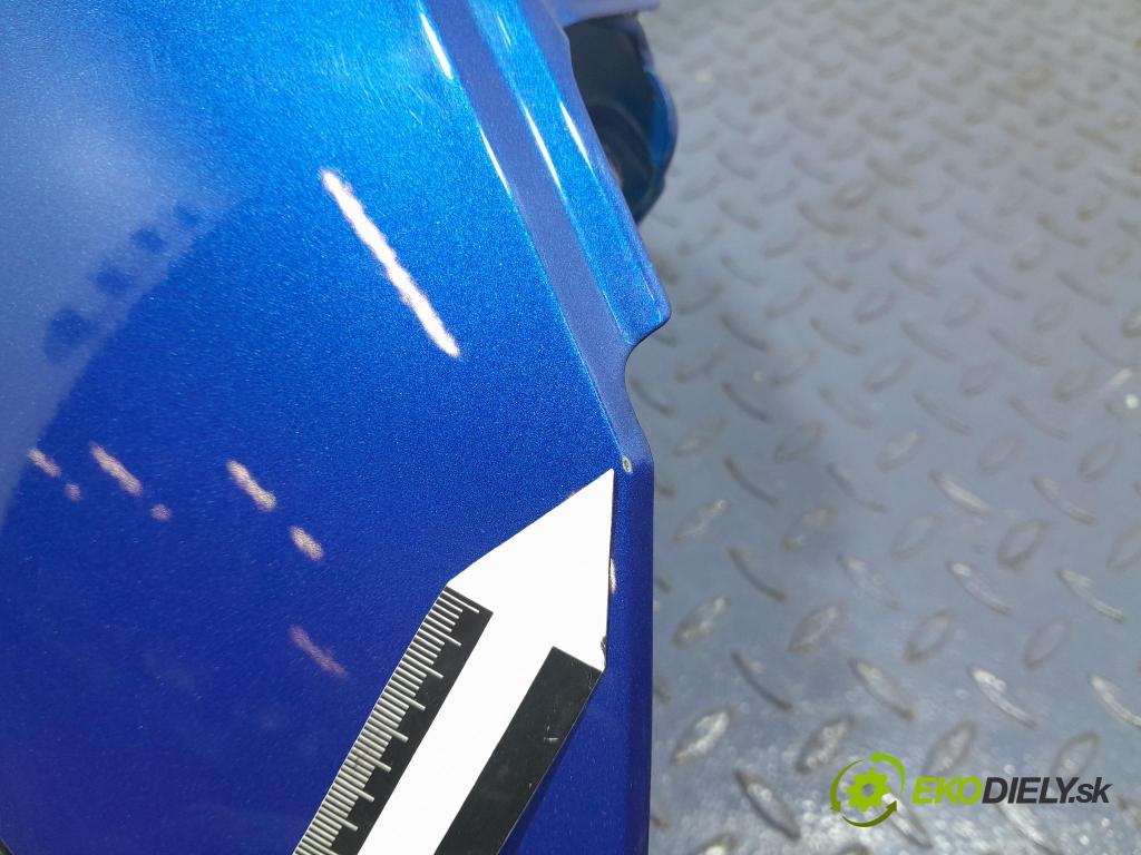 Skoda Octavia 2023 blatník Predné v pravo: