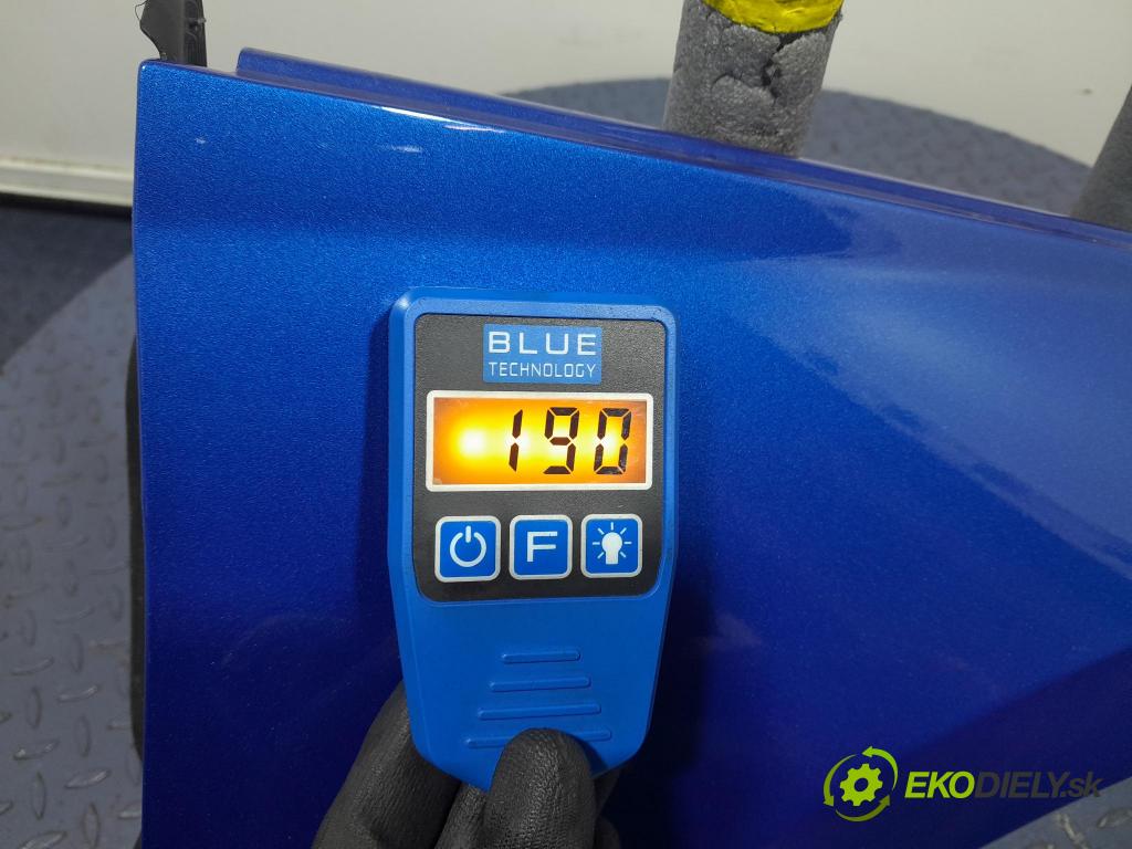 Skoda Octavia 2023 blatník Predné v pravo: