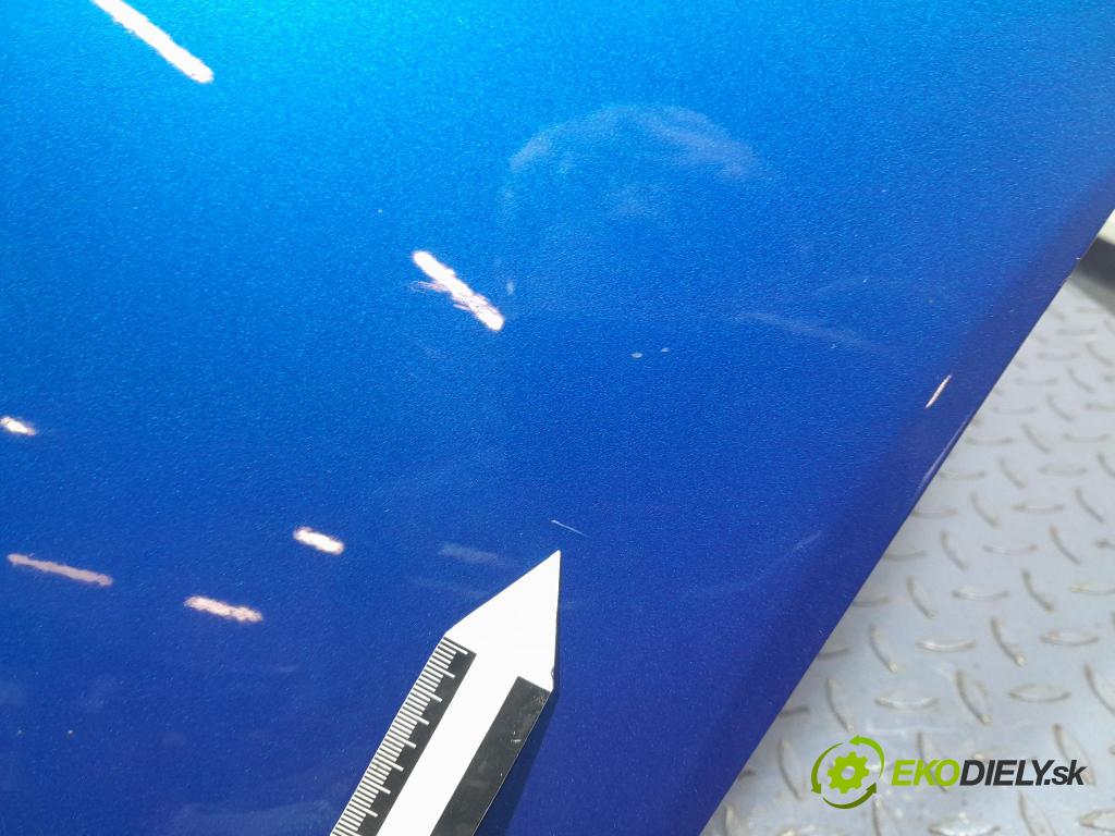 Skoda Octavia 2023 dvere zad Vľavo: