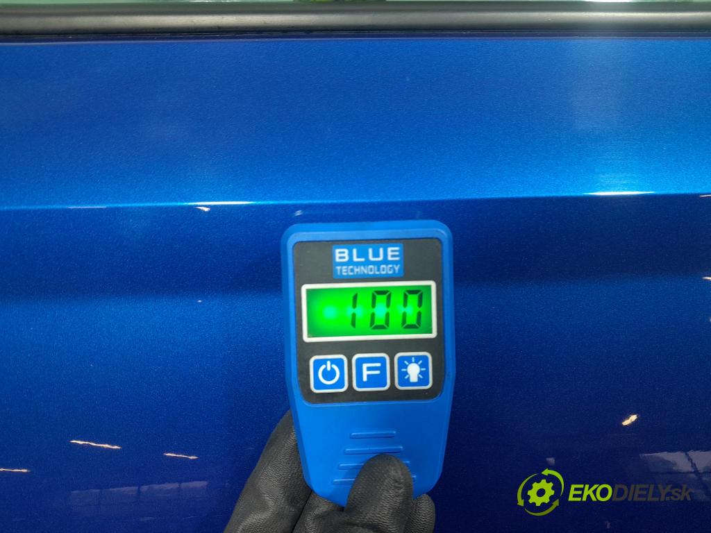 Skoda Octavia 2023 dvere zad Vľavo: