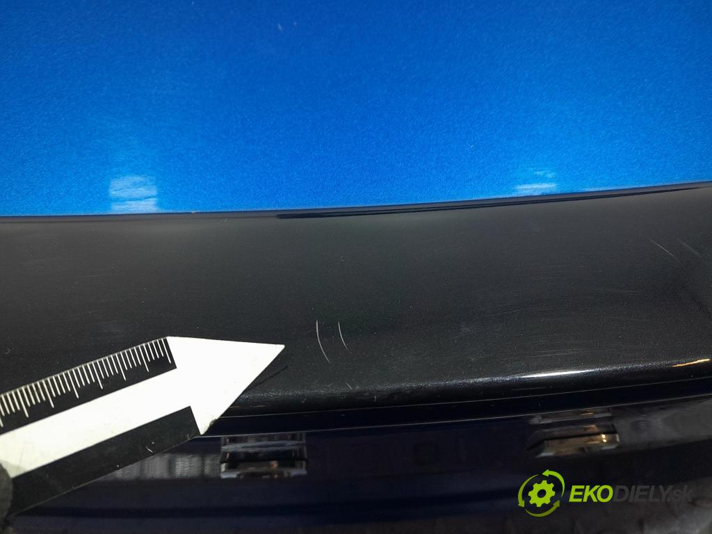 Skoda Octavia 2023 zadna dveře kufra: kufra: