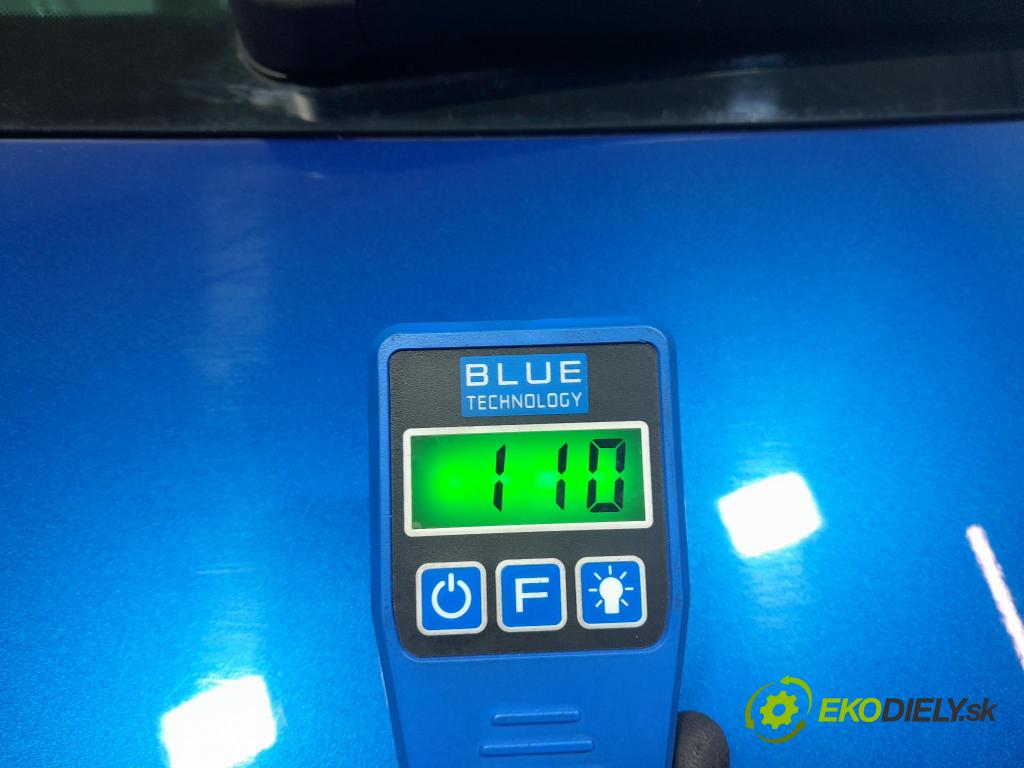 Skoda Octavia 2023 zadna dveře kufra: kufra: