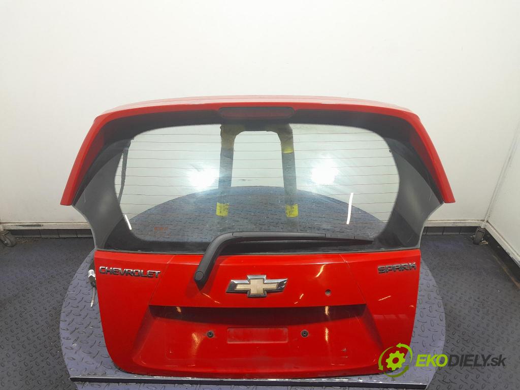 Chevrolet Spark 2013 zadna dveře kufra: kufra:
