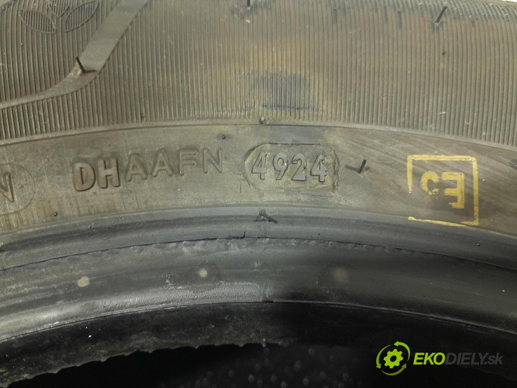 Hyundai I30 2013 pneumatika Multi-sezóna: 8904288104882