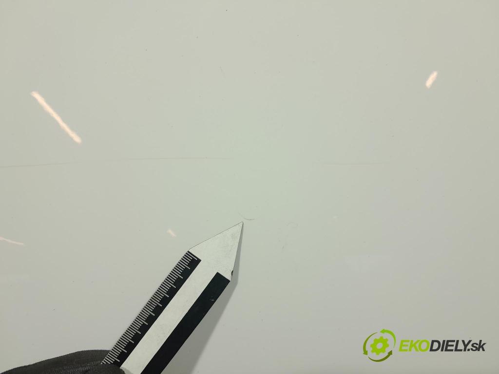 Hyundai I30 2013 dvere zad Vľavo: