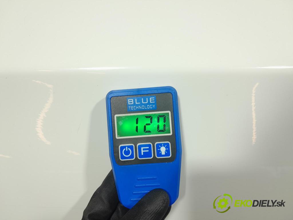 Hyundai I30 2013 dvere zad Vľavo: