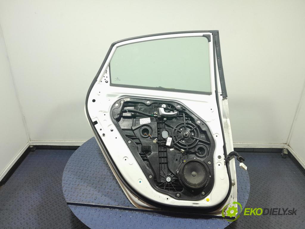Hyundai I30 2013 dvere zad Vľavo: 