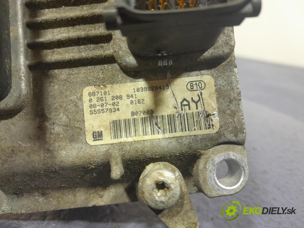 Opel Corsa 2008 riadiaca jednotka Motor: 55557934