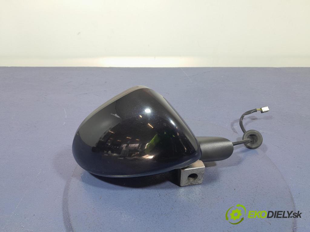 Opel Corsa 2008 zrkadlo pravé