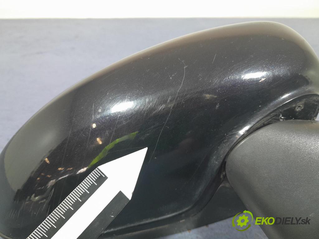 Opel Corsa 2008 zrkadlo pravé