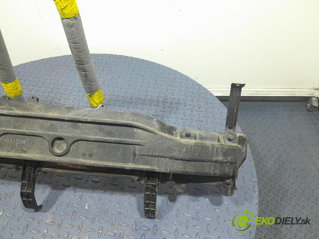 Hyundai I30 2013 výstuha narazník zad 86631-A6000