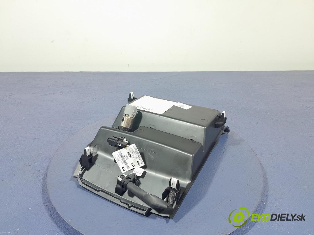 Ford Mondeo 2016 kryt Plast: Interiéry: DS73-F045P04DE