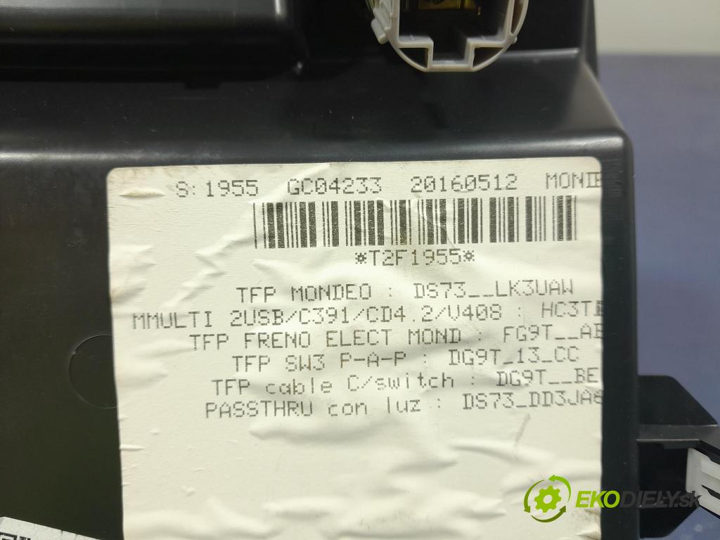 Ford Mondeo 2016 kryt Plast: Interiéry: DS73-F045P04DE