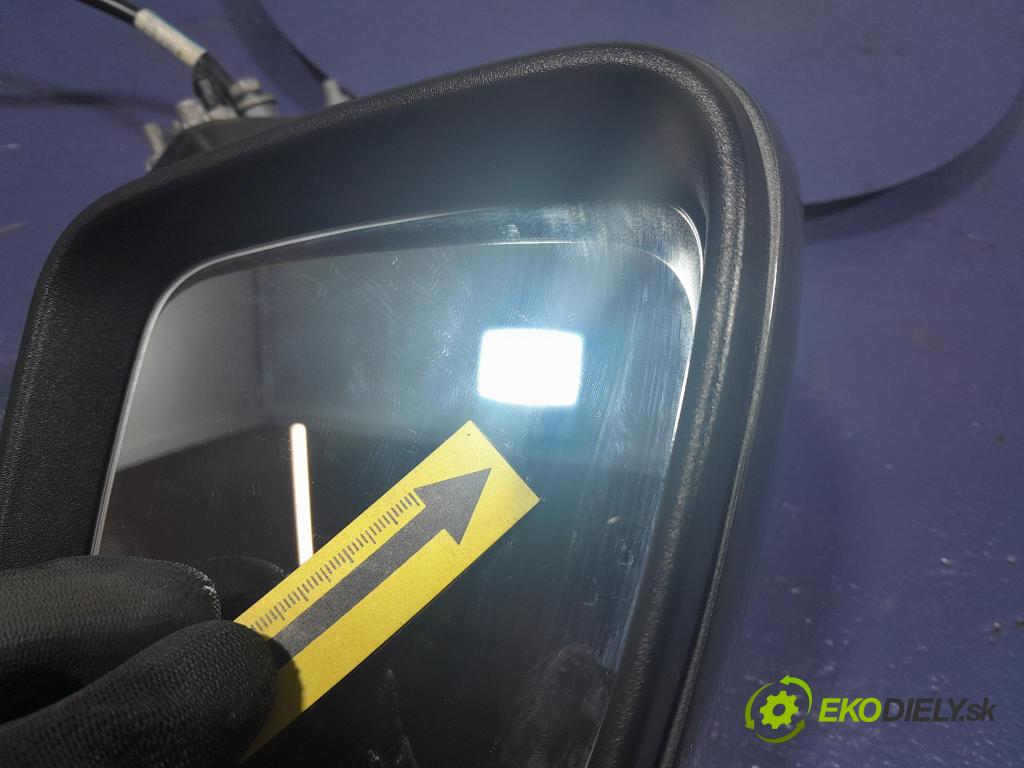 Opel Astra 2017 zrkadlo pravé