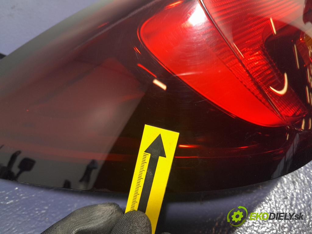 Opel Astra 2017 svetlo / reflektor zad ľavá Vonkajsia: 39015943