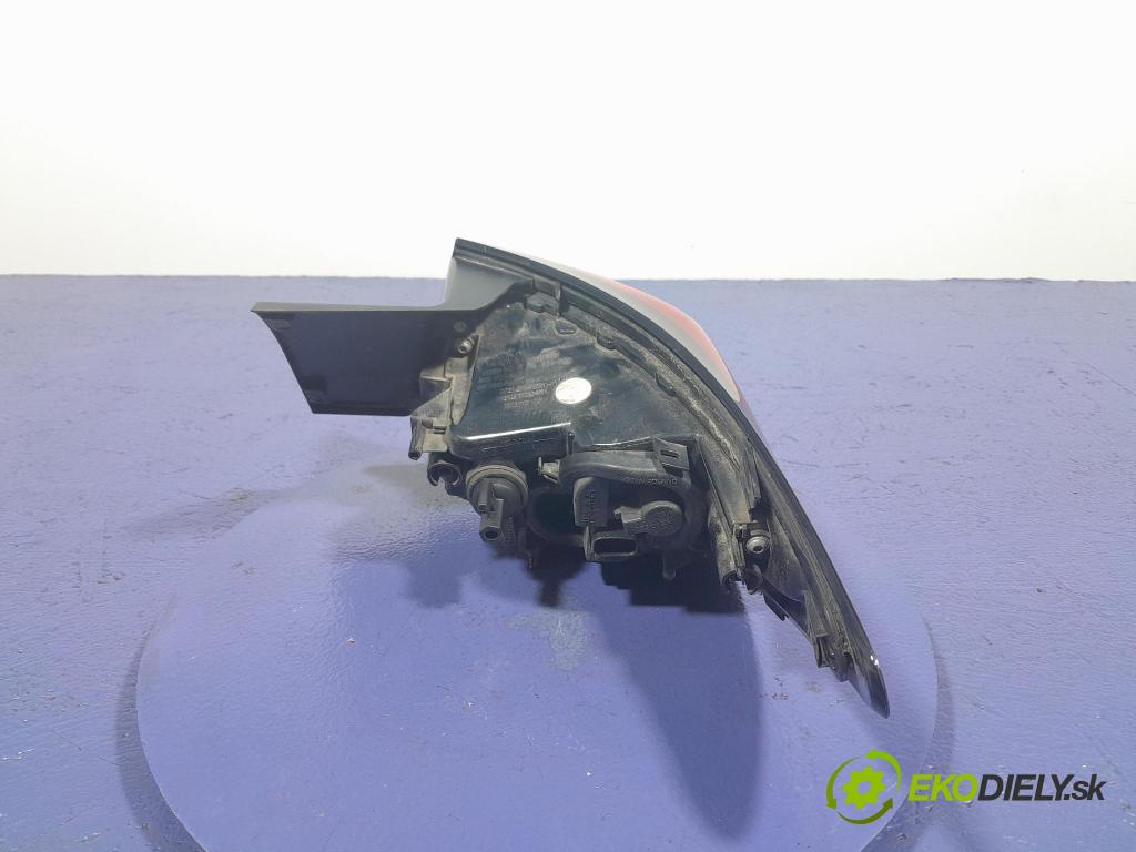 Opel Astra 2017 svetlo / reflektor zad ľavá Vonkajsia: 39015943