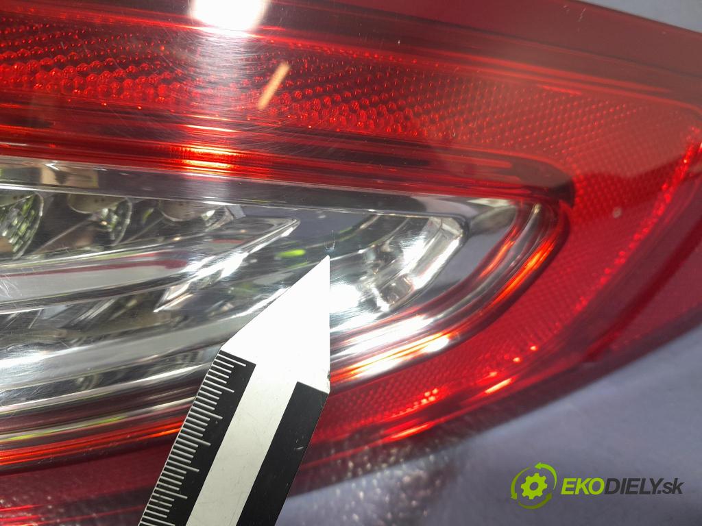 Ford Mondeo 2016 svetlo / reflektor zad Prava: Vonkajsia: DS73-13404-FJ