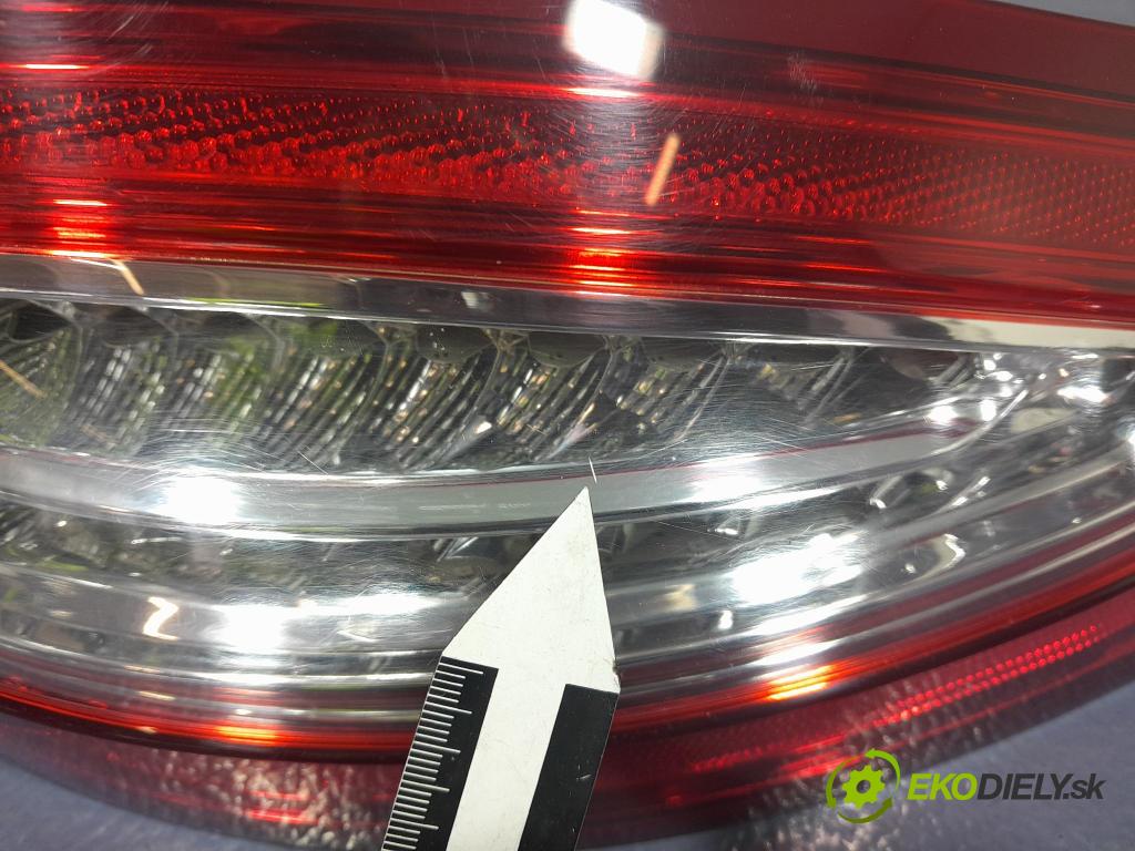 Ford Mondeo 2016 svetlo / reflektor zad Prava: Vonkajsia: DS73-13404-FJ