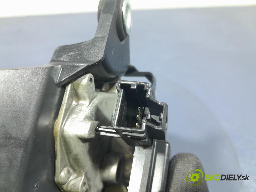 Ford Mondeo 2016 motor: Stierače: zad DS73-17404-AB