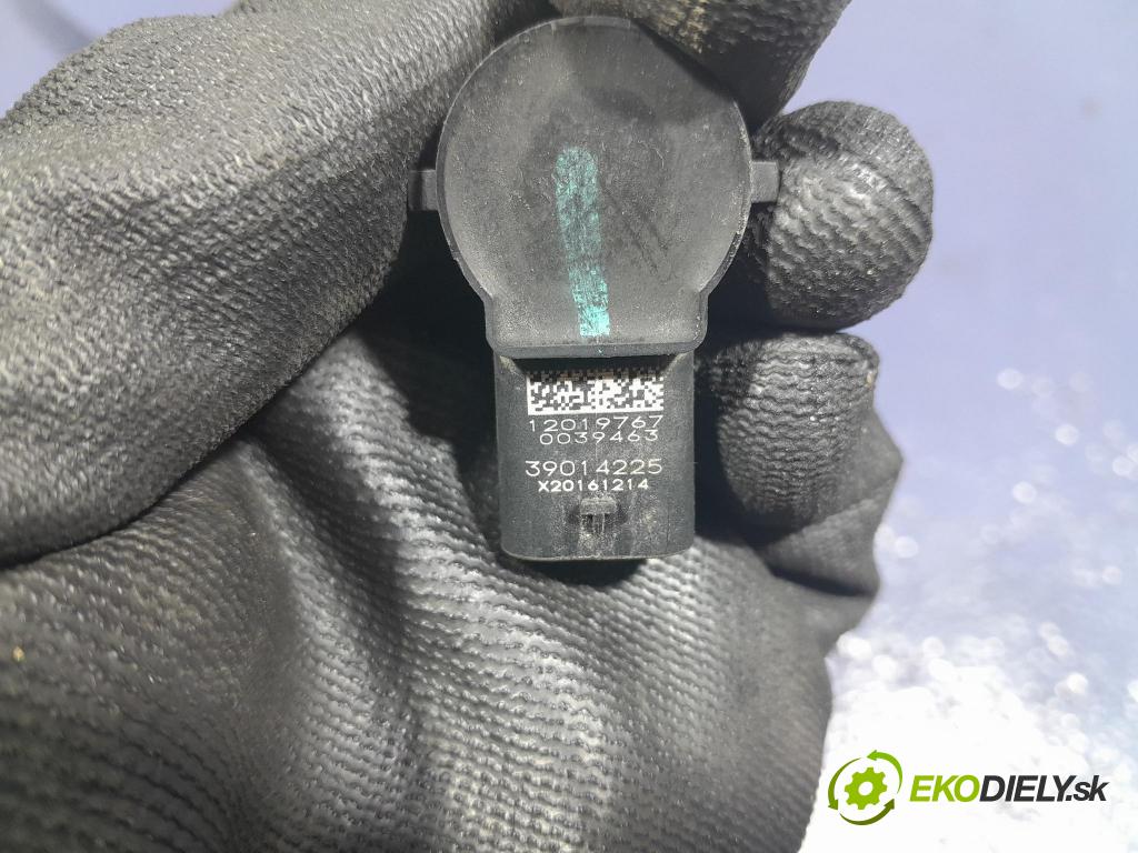 Opel Astra 2017 snímač / riadiaca jednotka PDC 39014225