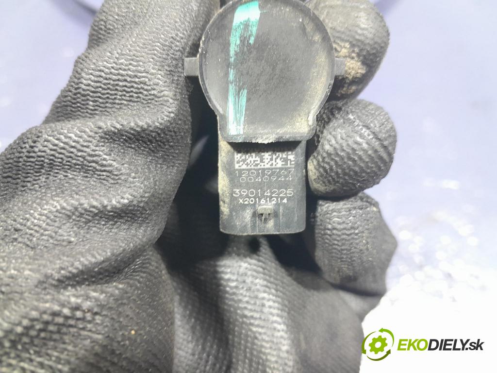 Opel Astra 2017 snímač / riadiaca jednotka PDC 39014225
