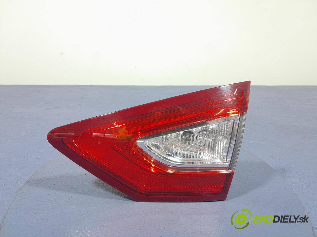 Ford Mondeo 2016 svetlo / reflektor zad Prava: Vnútri: DS73-13A602-JE