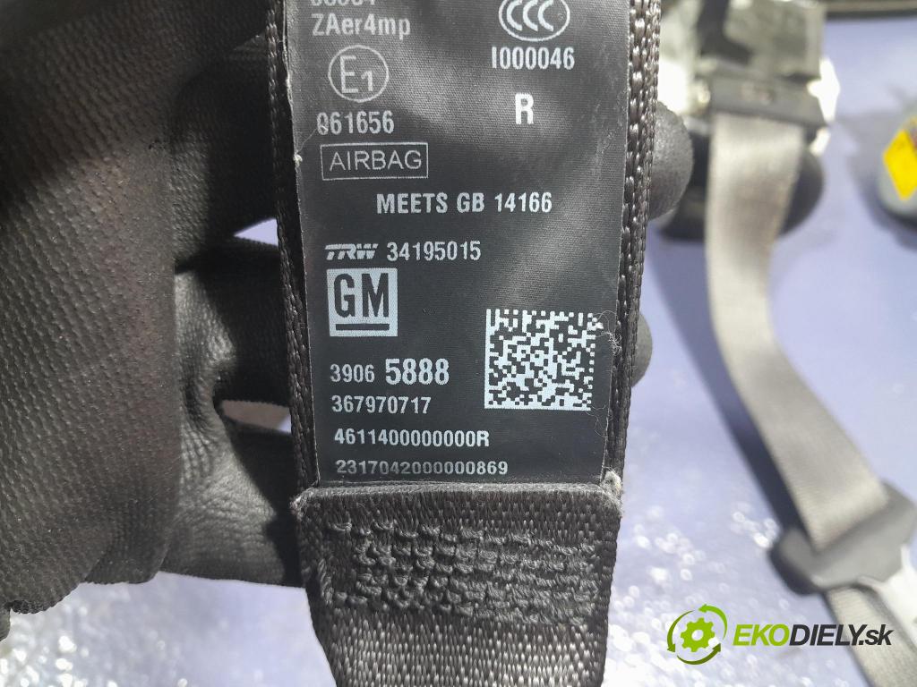 Opel Astra 2017 kokpit,pristrojová doska