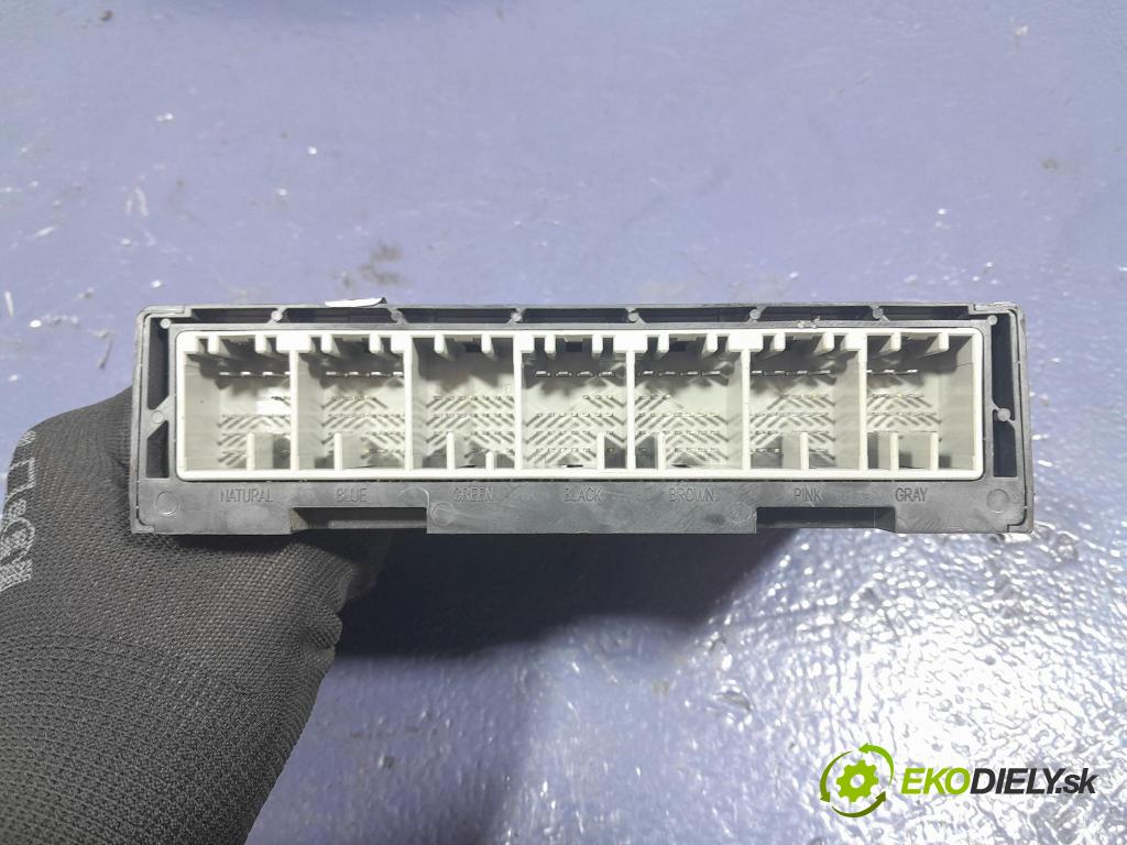 Opel Insignia 2014 riadiaca jednotka Komfortu 13592376