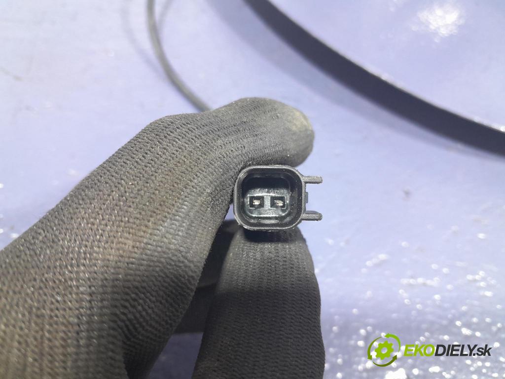 Opel Astra 2017 náboj ľavá 39030299