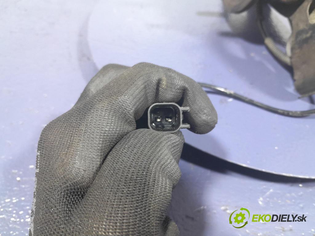 Opel Astra 2017 náboj Prava: 39030300