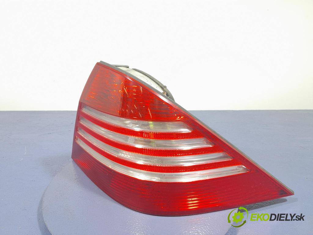 Mercedes S-klasa 2004 svetlo / reflektor zad Prava: Vonkajsia: A2208200864