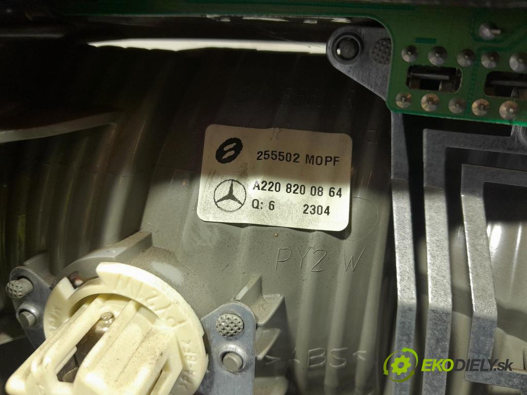 Mercedes S-klasa 2004 svetlo / reflektor zad Prava: Vonkajsia: A2208200864