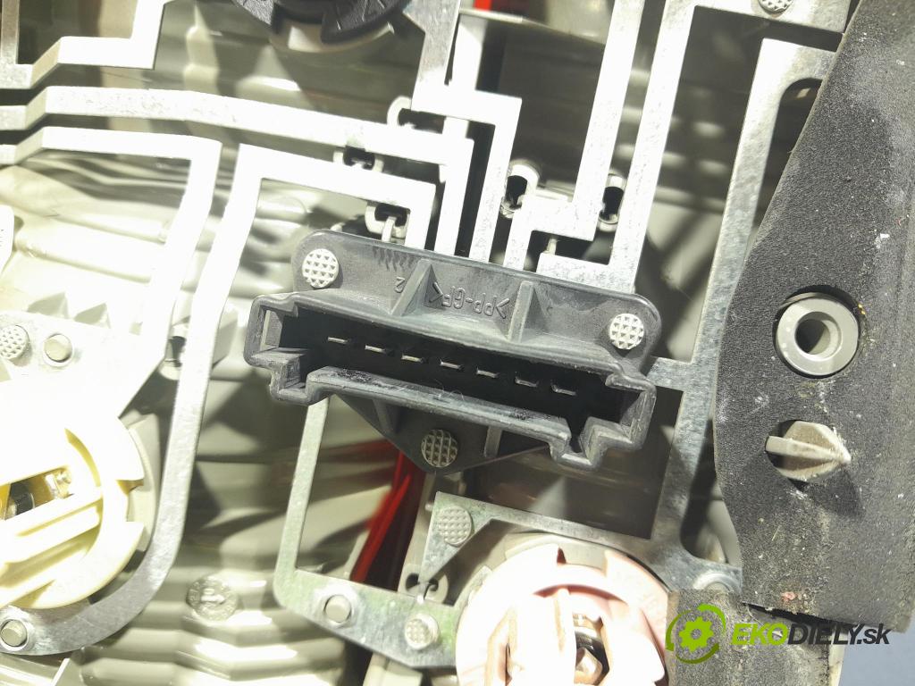 Mercedes S-klasa 2004 svetlo / reflektor zad Prava: Vonkajsia: A2208200864