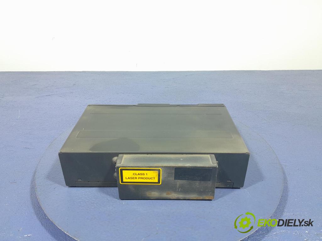 Mercedes S-klasa 2004 Menič: A2208274642