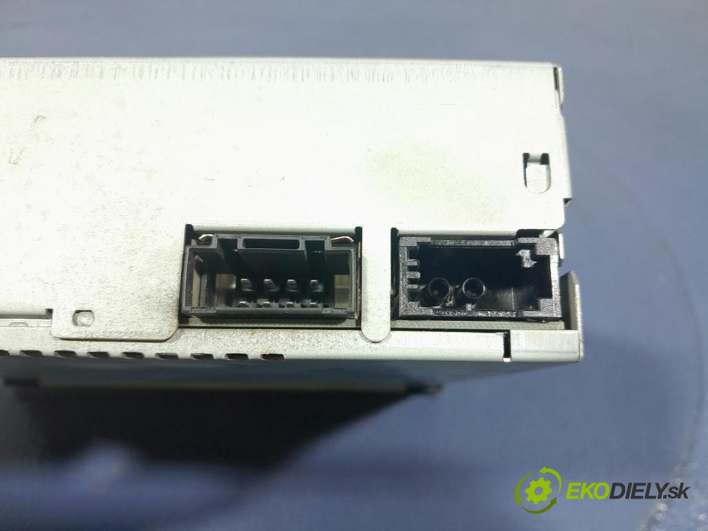 Mercedes S-klasa 2004 Radio I Navigácia: A2208206085