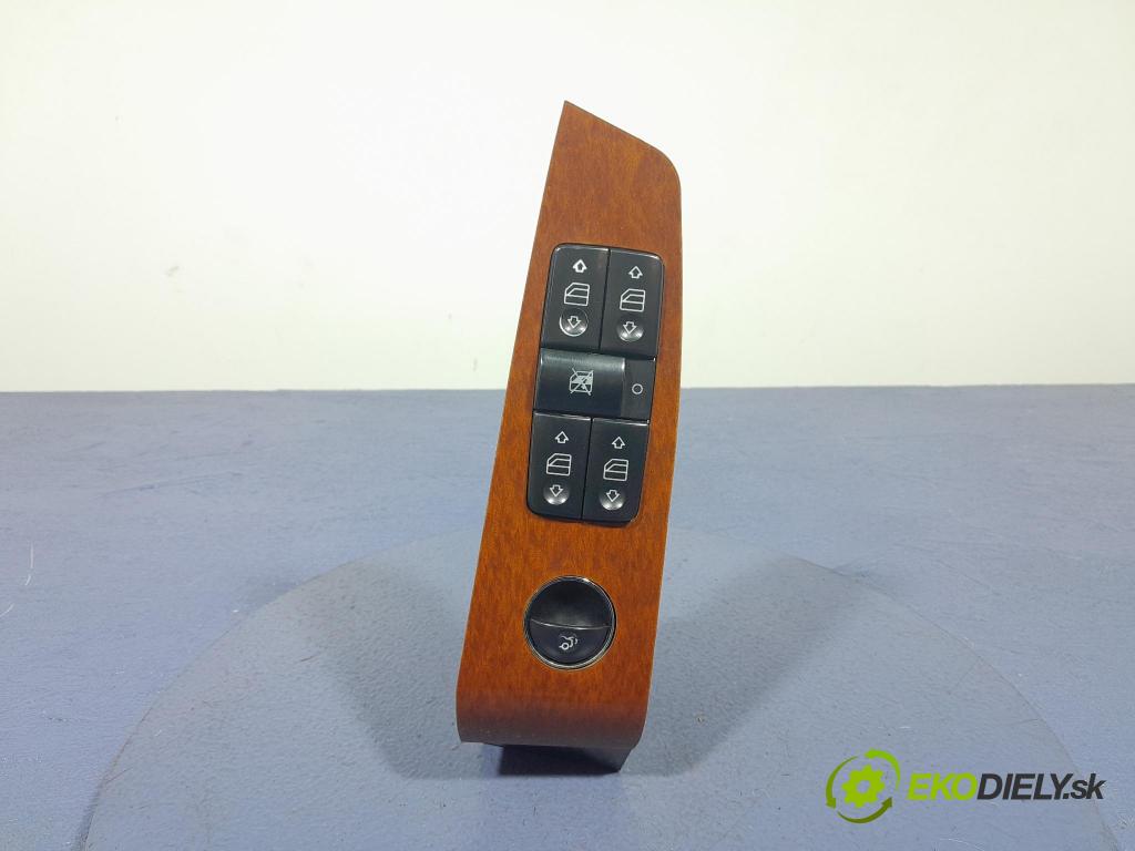 Mercedes S-klasa 2004 prepínač Okná: