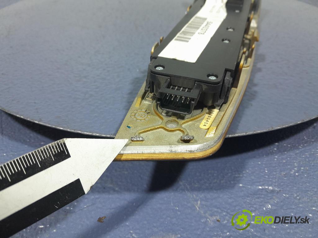 Mercedes S-klasa 2004 prepínač Okná: 